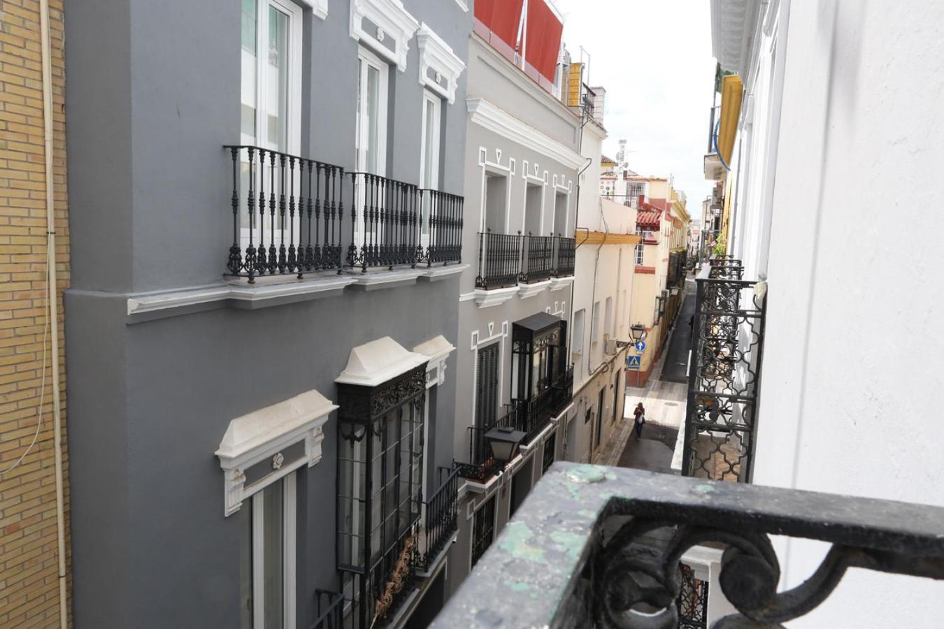 La Central Sevilla Экстерьер фото