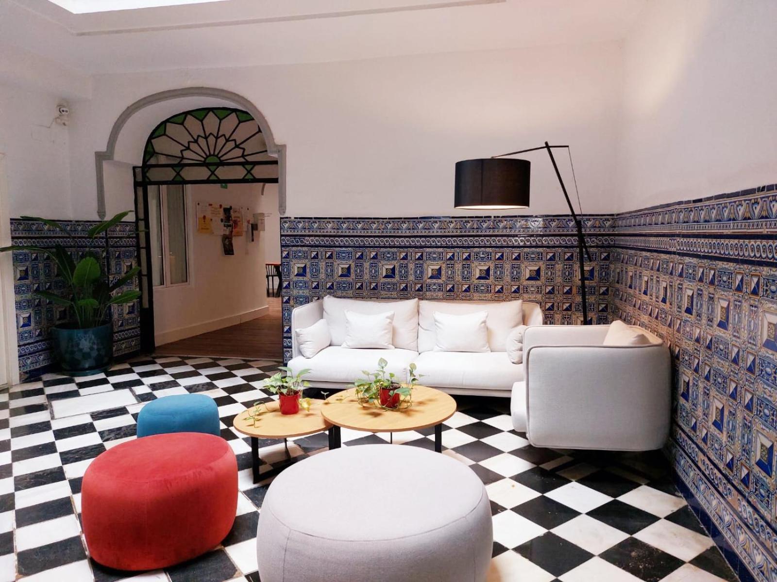 La Central Sevilla Экстерьер фото