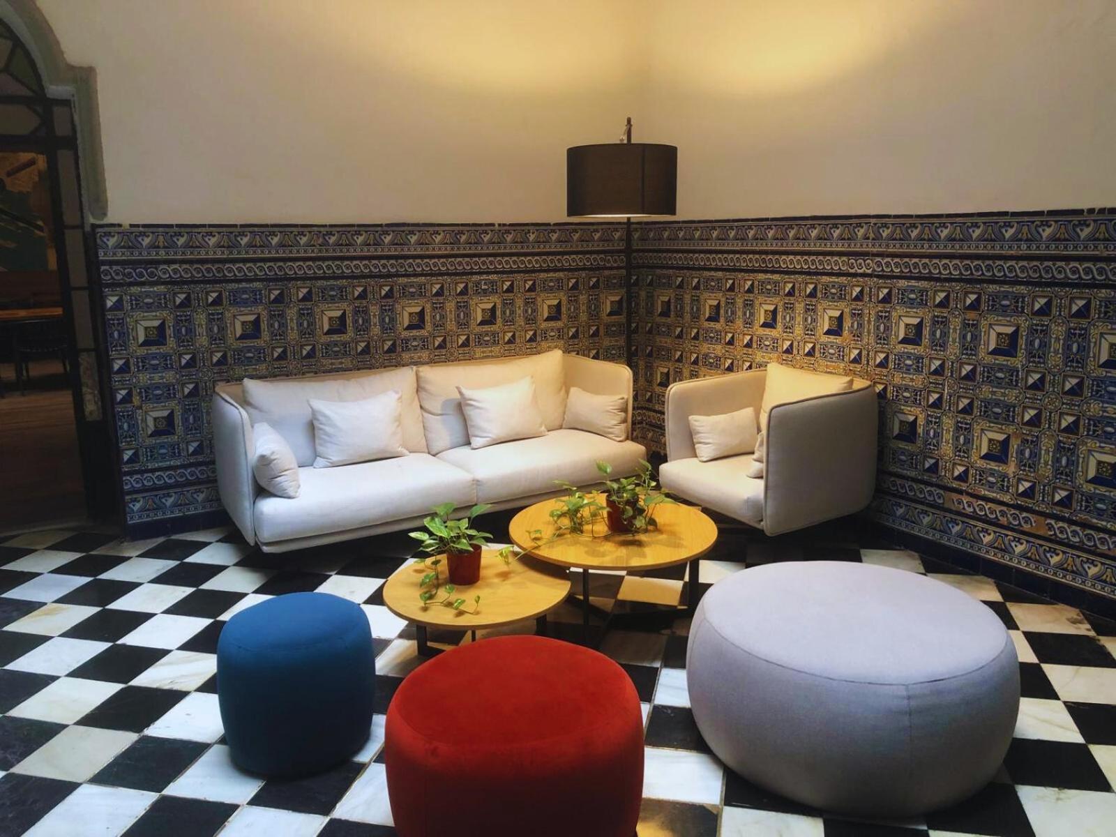 La Central Sevilla Экстерьер фото